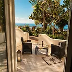 Barracuda Sea View & Dinner Experience Bed & Breakfast 4*