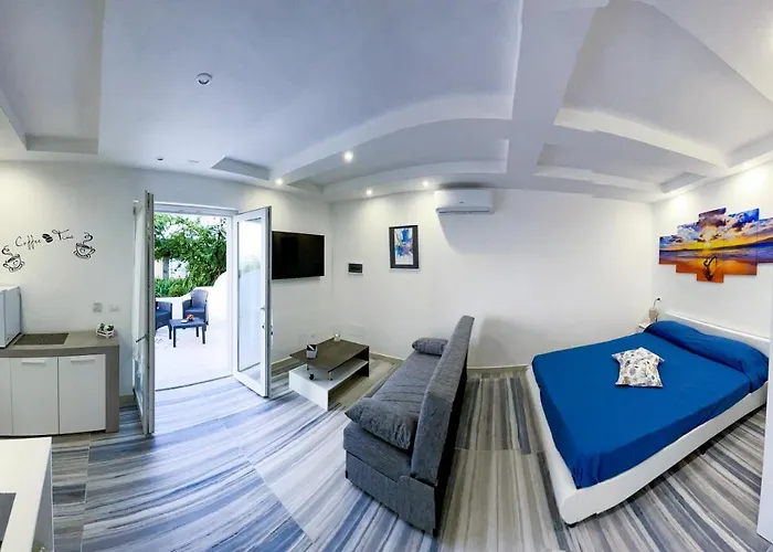 Barracuda Sea View & Dinner Experience 4* イスキア島