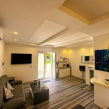 Barracuda Sea View & Dinner Experience